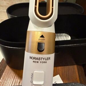 5 in 1 NoraStyler with case